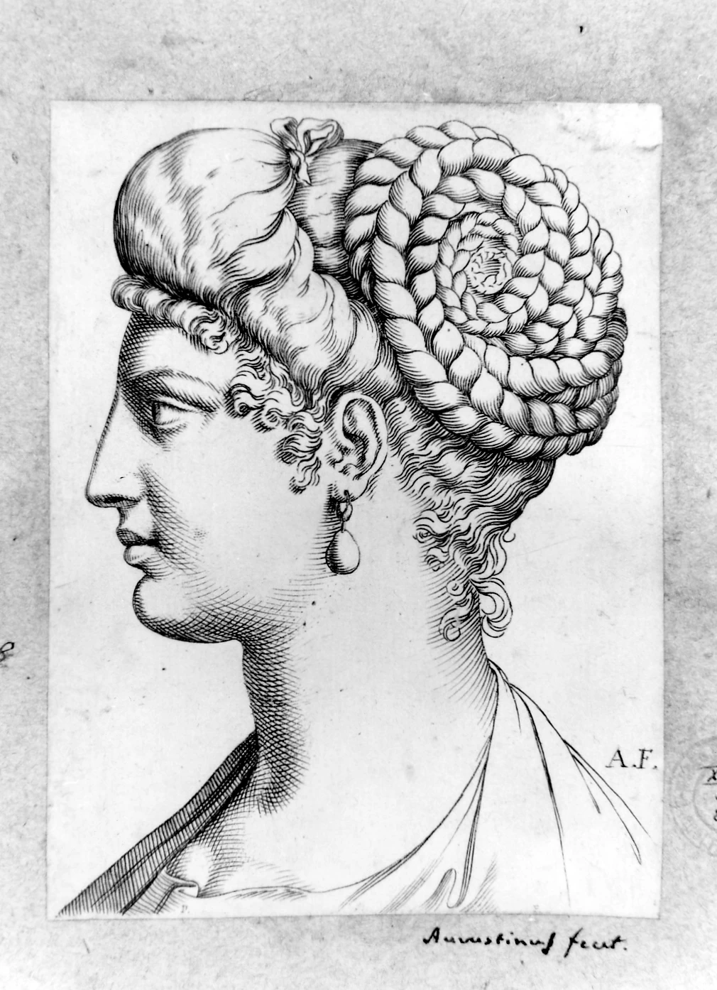 Ritratto di donna di profilo - Collezione Remondini. Bassano del Grappa. Vicenza